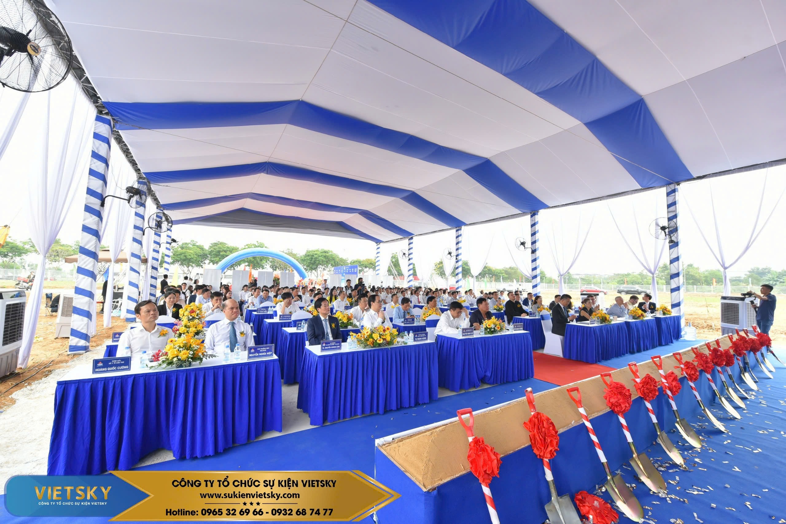 to-chuc-le-khoi-cong-nghi-thuc.jpg