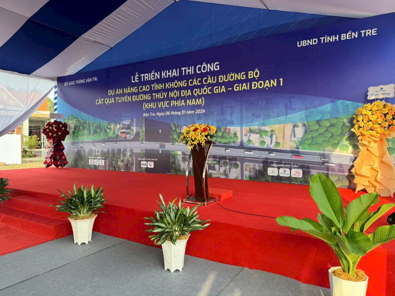 to-chuc-le-khoi-cong-san-khau.jpg